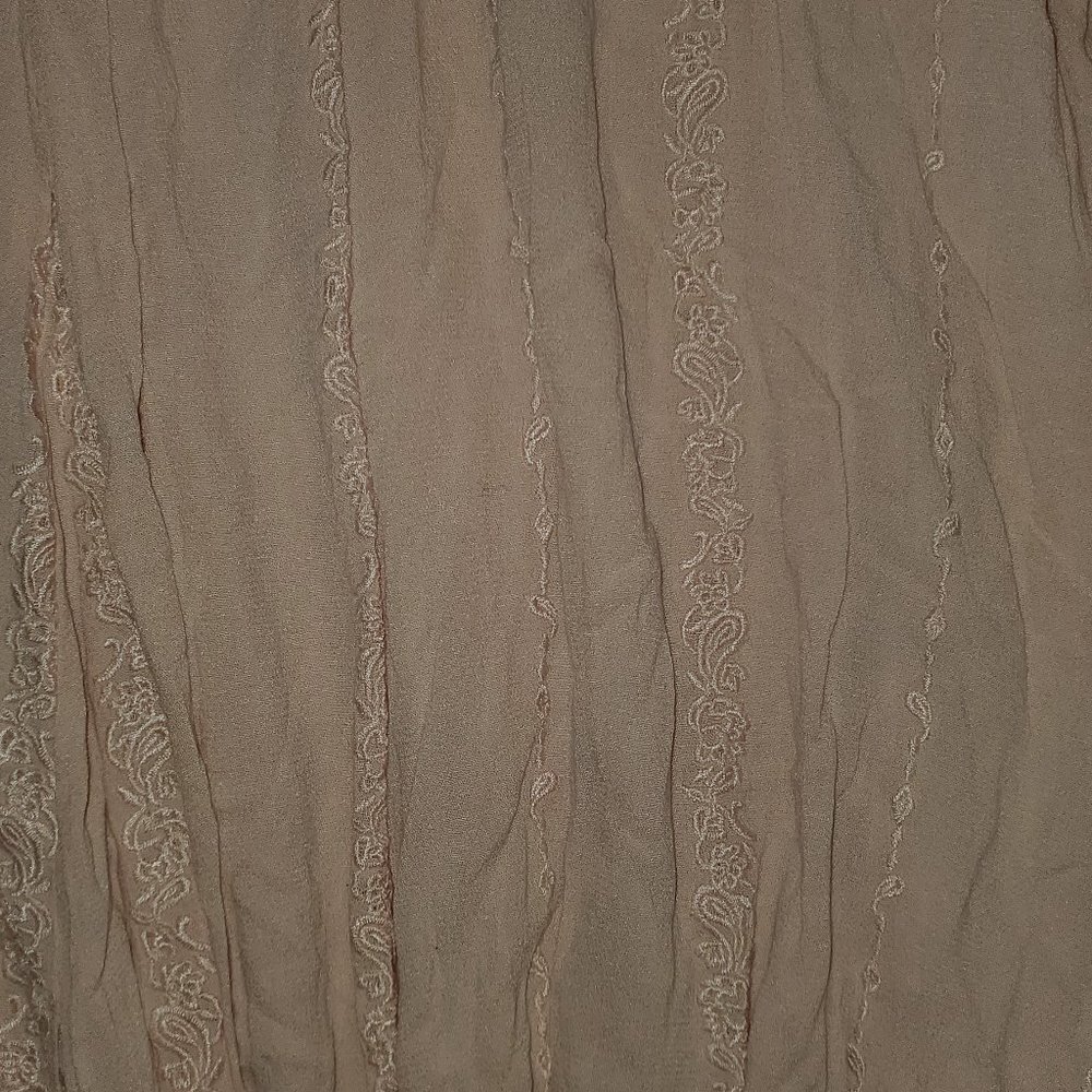 Torrid Peach Embroidered Elastic A-Line Skirt || sz 2 - Picture 9 of 14